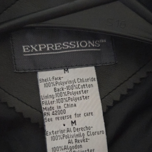 Vest - Picture 6 of 6